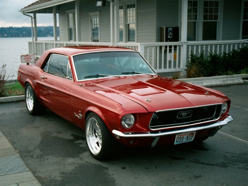 Custom 1968 Ford Mustang GT/CS